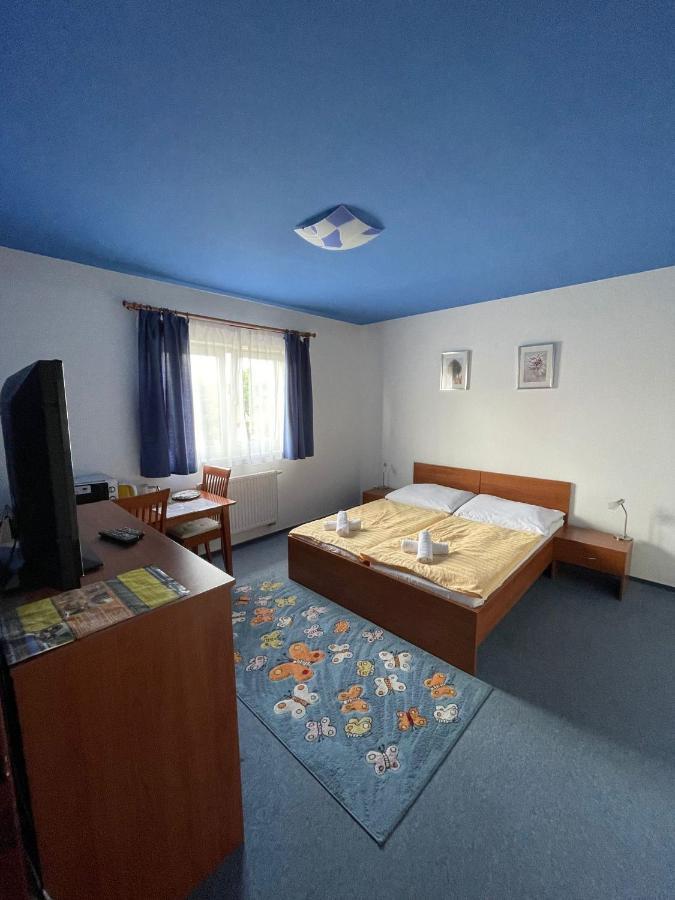 Apartmany, Penzion, Wellness U Zlate Rybky Vyškov Exterior foto