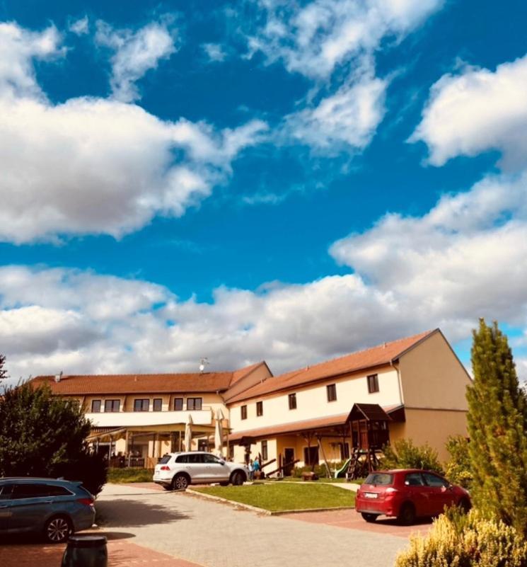 Apartmany, Penzion, Wellness U Zlate Rybky Vyškov Exterior foto