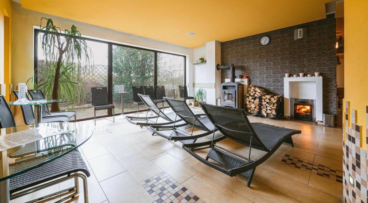 Apartmany, Penzion, Wellness U Zlate Rybky Vyškov Exterior foto